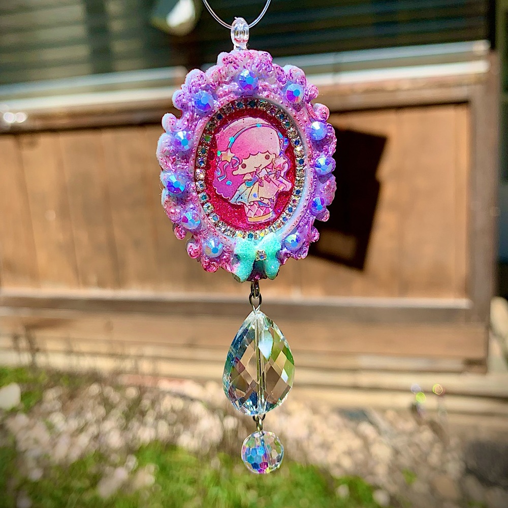11” Kawaii Suncatcher/Rearview Mirror Charm, Little Twin Stars Lala, Ornament